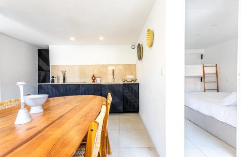 8th Arrondissement Apartment | Très Bel Appartement aux Goudes