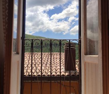 Trevi nel Lazio House | Tra cielo e terra