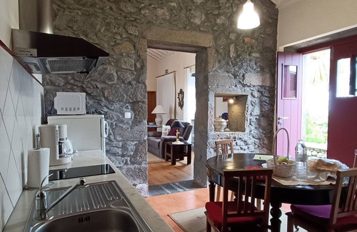 Algarvia Cottage | TRADICAMPO-CASA DA FONTE-RURAL HOUSE WITH LARGE GARDEN AND ASTONISHING VIEWS.