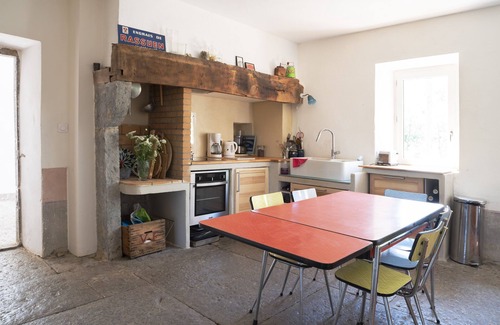 Labeaume House | Traditional Ardéchoise house, bucolic setting, timeless vacations.