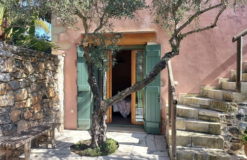 Kefalas Cottage | Traditional Cretan stone cottage on the semi-rural outskirts of Kefalas, Vamos