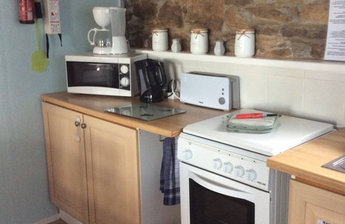 Saint-Mayeux Cottage | Traditional Farmhouse Gite at the heart of Brittany (Sleeps 6 in 3 Bedrooms)