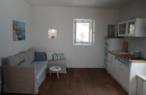 Murvica Apartment | Traditional island Murvica house