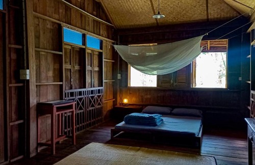 Chiang Dao House | Traditional Lanna house near hot spring