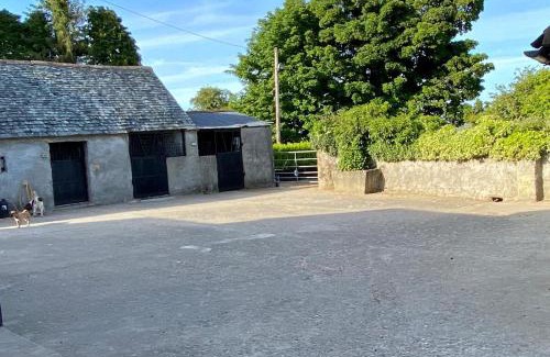 Kiltealy House | Traditional old style farmhouse
