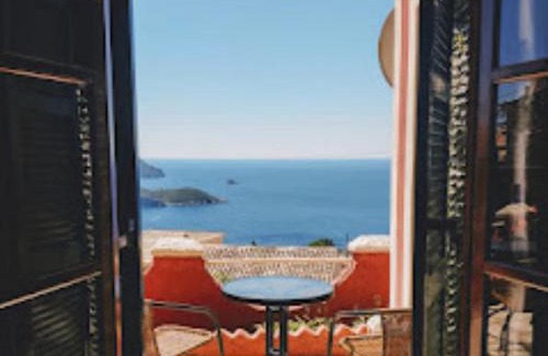 Lakones Apartment | Traditional Panoramic Sea View House