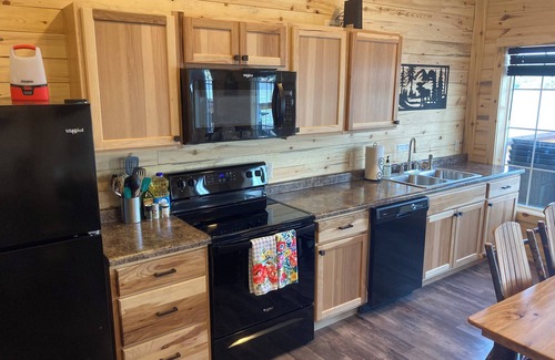 Houghton Cabin | Trailside Fun River Cabin 21B
