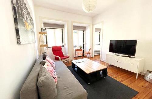 Santo Amaro Apartment | Tram House @ Lx Factory!