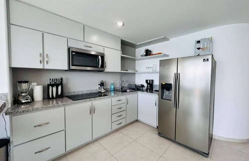 Zona Dorada Apartment | Tramonto 502, Centrico Depa con Vista al Mar!