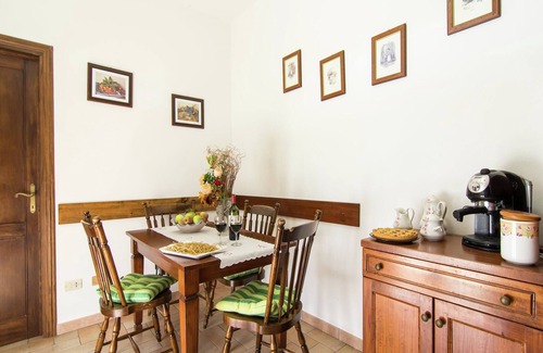 Ferretto House | Tranquil Stay in Montepulciano