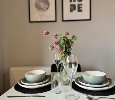 Island Gardens Apartment | Tranquil 2 bed Apt Near Downtown & Free Parking
