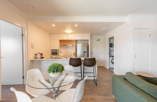 Bowen Hills Apartment | Tranquil 2-Bed Inner City Retreat with Parking