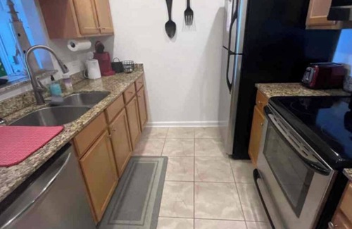 Gulf Park Estates Condo | Tranquil 2-bedroom condo in Ocean Springs with fitness room, WiFi