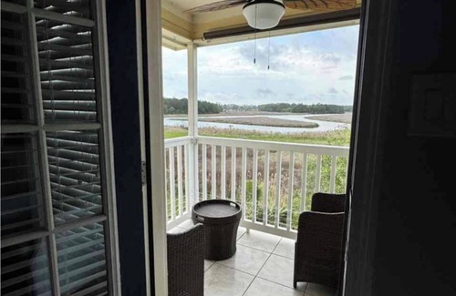 Gulf Park Estates Condo | Tranquil 2-bedroom condo in Ocean Springs with fitness room, WiFi