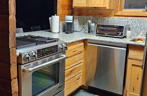Markleeville Cabin | Tranquil 3-bedroom Cabin on Carson River in Markleeville