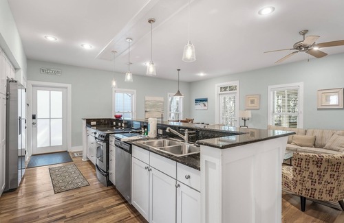 White's Gulfview House | Tranquil 30A Beach Bungalow: Steps from Sea, Pool with Golf Cart & Cruiser Bikes