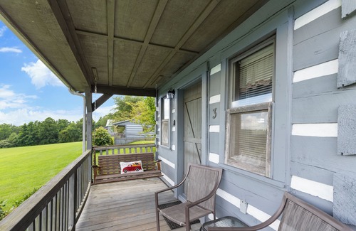 Fancy Gap Cabin | Tranquil Cabin with Jacuzzi, Porch Swing, and Mountain Views! Cabin 3