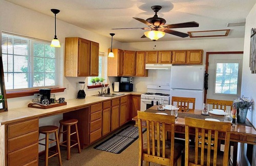 San Lorenzo Cabin | Tranquil escape nestled in the forest on a beautiful horse ranch.
