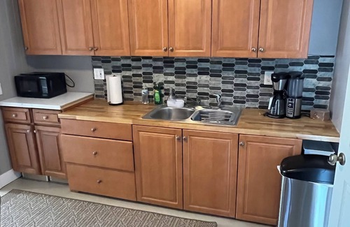 Rural Estates House | Tranquil Guest House In a Very Quiet Neighborhood