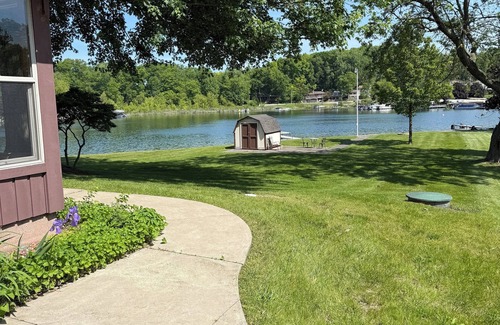Angola Cottage | Tranquil haven on Lake James