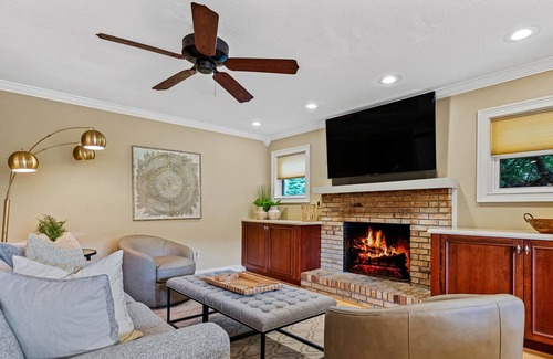 Hendersonville House | Tranquil Lake Retreat W/ Pickleball, Pool & Tennis