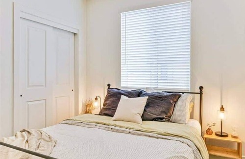 American Fork House | Tranquil Locale, Double Garage, King Bed