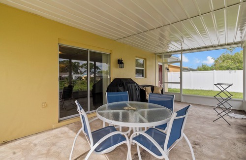North Port House | *Tranquil Oasis* Near *Warm Mineral Springs*