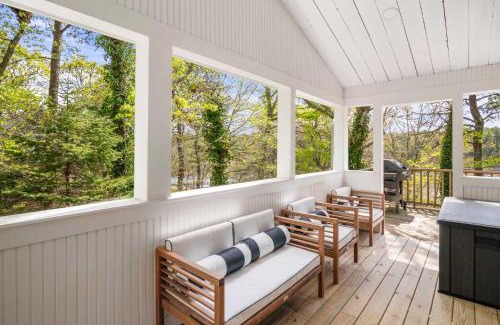 East Dennis House | Tranquil Pond-View Escape in Dennis