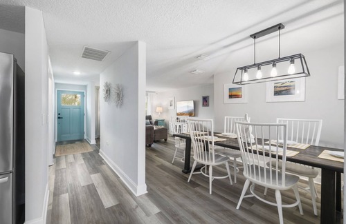 Isle of Palms House | Tranquil Retreat 4BD/4BTH-Marshviews & Pool SLP 10