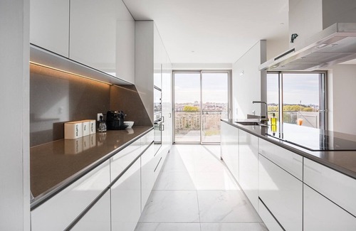 Senhora da Hora Apartment | Tranquil Retreat near the CityGolf