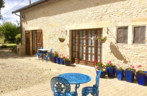 Gabillou Cottage | Tranquil Rural Gite in the Perigord Noir (with Private Pool)