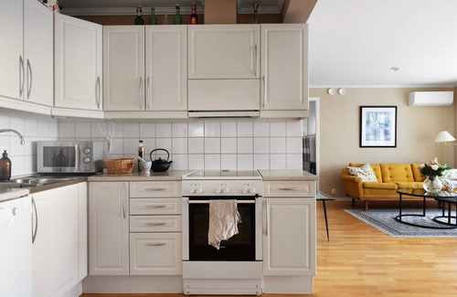 Fjallbacka Villa | Tranquil Sea View Apartment in Fjällbacka by AJF Dream Living