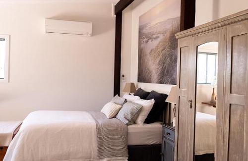 Beechwood House | Tranquil, spacious and private garden retreat