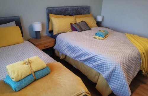Kells Apartment | Tranquil unit close to Kells