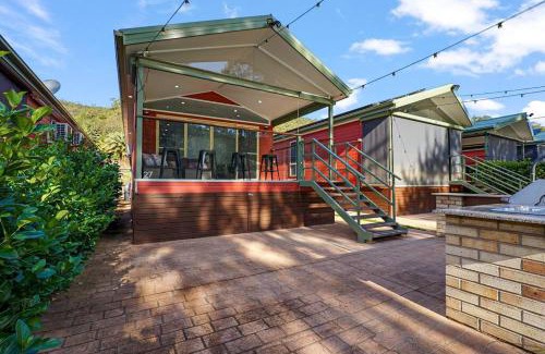 Wisemans Ferry Villa | Tranquil villa by the river.
