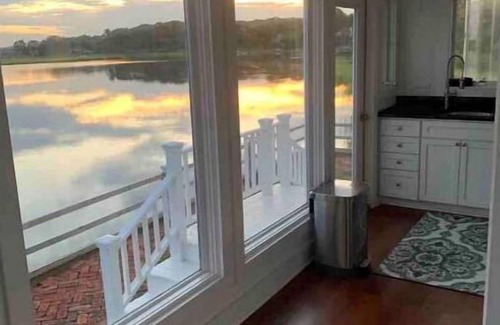 North Sea House | Tranquility at the Water’s Edge