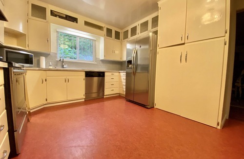 West Side Highway House | Tranquility on Beacon Hill
