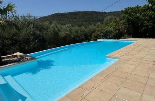 Le Tignet Villa | Tranquillité et authenticité dans les hauteurs