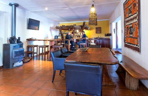 Voigtland Hotel | Trans Kalahari Inn