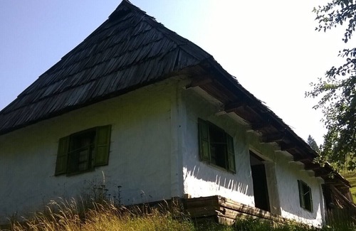 Faget Ski Chalet | Transylvanian Mountain Paradise 2-experience and live the ancient atmosphere