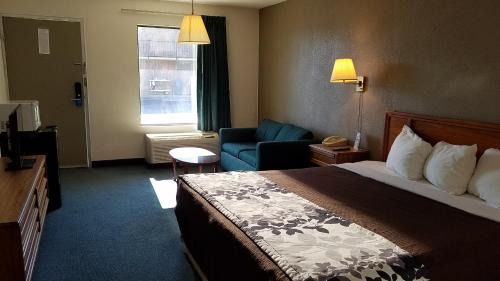 Sumter Hotel | Travelers Inn & Suites