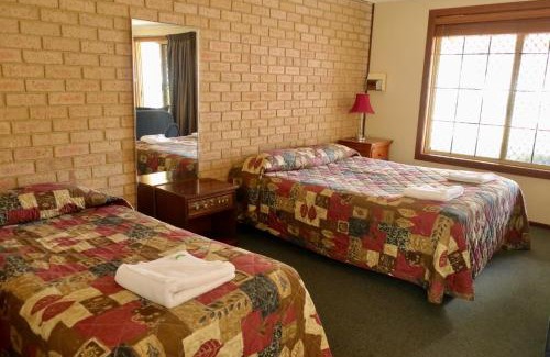 Mundaring Hotel | Travellers Rest Motel