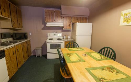 Drummondville Hotel | Travelodge by Wyndham Drummondville