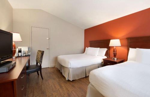 Kindersley Hotel | Travelodge by Wyndham Kindersley