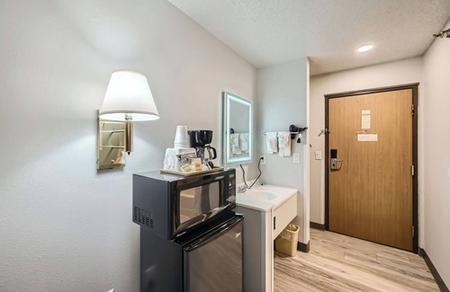Del Camino Hotel | Travelodge by Wyndham Longmont