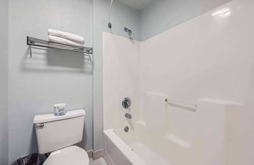 Del Camino Hotel | Travelodge by Wyndham Longmont