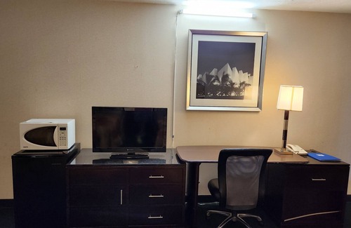 Oakley Hotel | Travelodge by Wyndham Oakley
