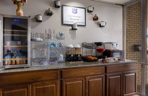 Oakley Hotel | Travelodge by Wyndham Oakley