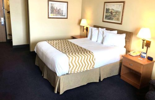 Grand Island Hotel | Travelodge by Wyndham Grand Island