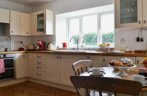 Llanfairpwllgwyngyll House | Tre Anna Lodge